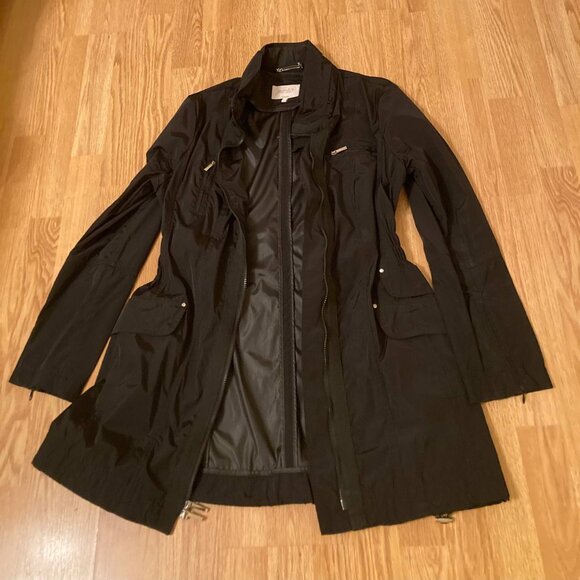 LAUNDRY Women’s Ultra Light Rain Jacket with Hood in Black – Size XL - Picture 4 of 6